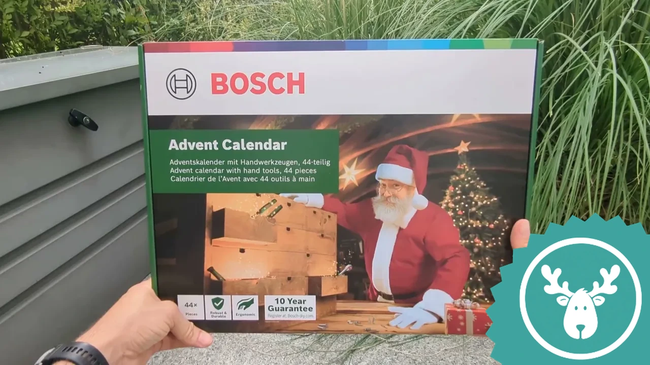 Die Vorderseite des Bosch-Adventskalenders zeigt ein weihnachtliches Motiv und verspricht 44 Teile für Heimwerker.