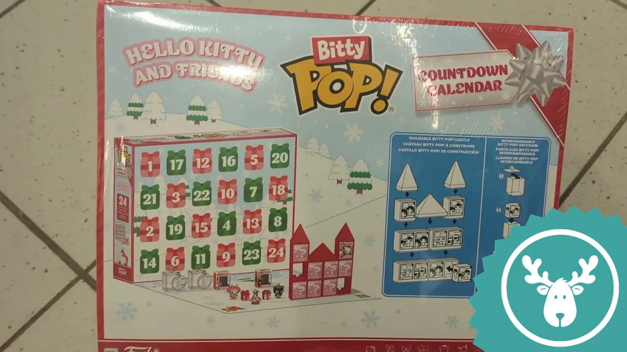Auf der Rückseite ist die Türchen-Übersicht sowie das aufklappbare Spielfeld für die Figuren zu sehen.
