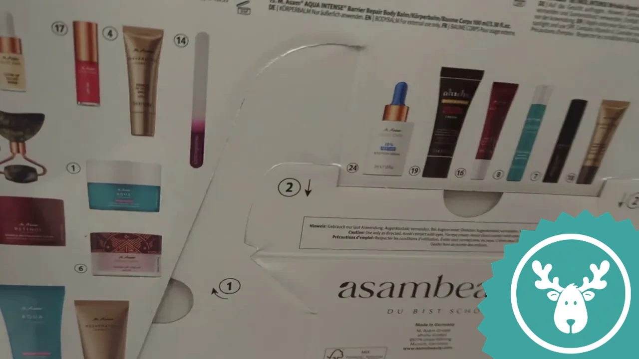 Auf der Rückseite sieht man die Vielfalt an Produkten, von Gesichtscremes über Seren bis hin zum Massageroller.