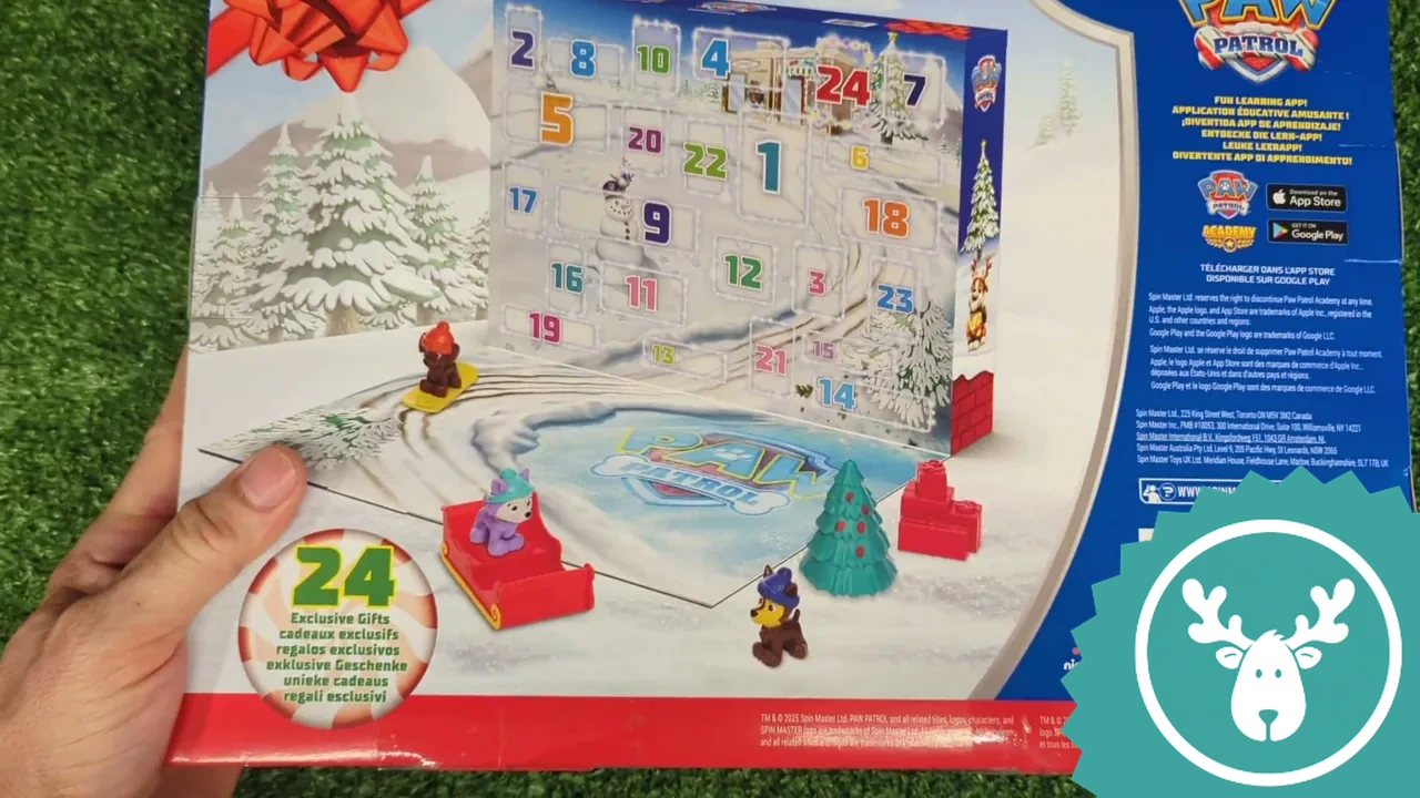 Auf der Rückseite ist zu sehen, wie sich die Verpackung aufgeklappt in eine tolle Spielunterlage verwandelt.