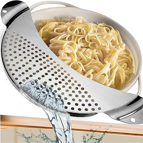 4smile Nudelsieb - Nudelsieb Edelstahl als Abgiesshilfe für Töpfe bis Ø 26 cm - Flaches Abtropfsieb platzsparend, funktionale Abgießhilfe für Pasta, Kartoffeln, Gemüse